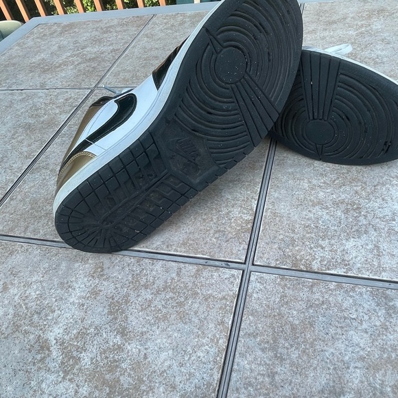 Men’s Air Jordan 1 Low Gold Toe CQ9447 main image 4